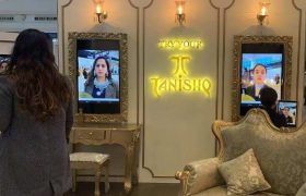 Tanishq unveils First Augmented Reality Experience Zones; Launches Virtual Jewelry Try-Ons At Airports